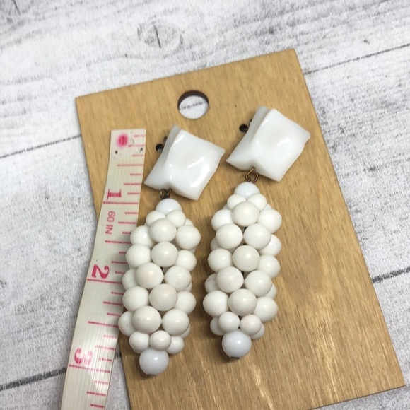 Vintage funky resin statement earrings long dangle bead cluster whimsy funky. - Picture 4 of 6